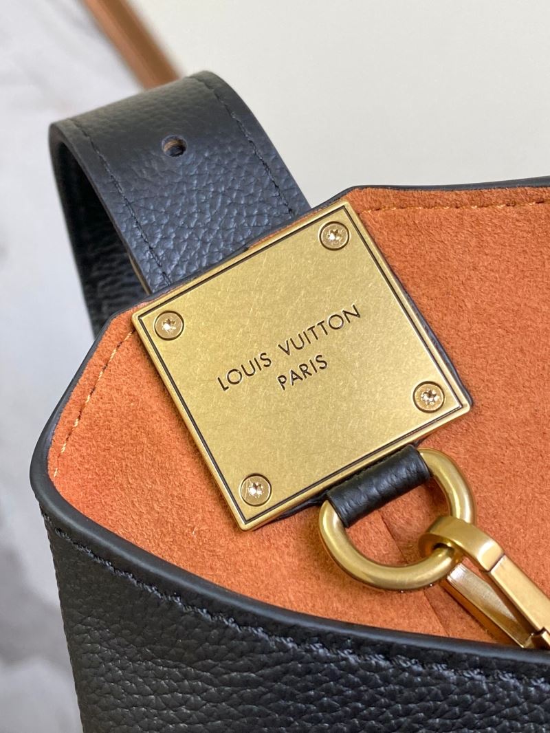 Louis Vuitton Hobo Bags